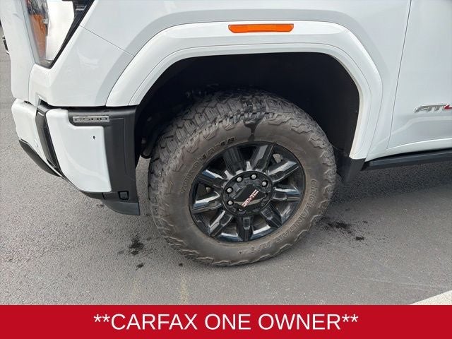 2024 GMC Sierra 2500HD 4WD Crew Cab Standard Bed AT4