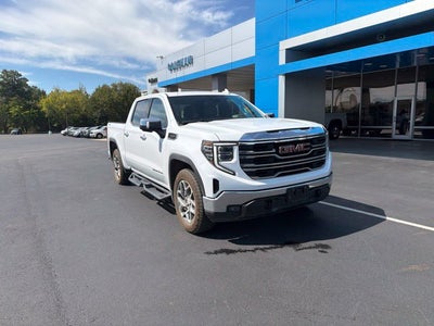 2022 GMC Sierra 1500 4WD Crew Cab Short Box SLT