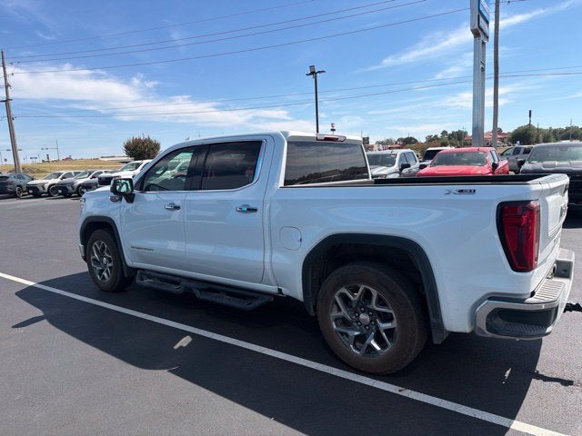 2022 GMC Sierra 1500 4WD Crew Cab Short Box SLT