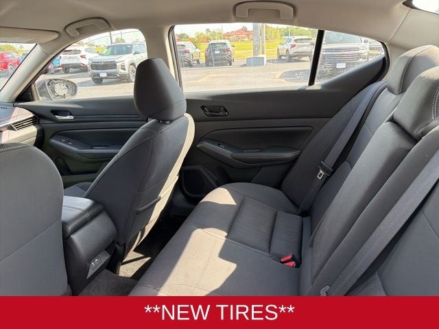 2025 Nissan Altima SV FWD