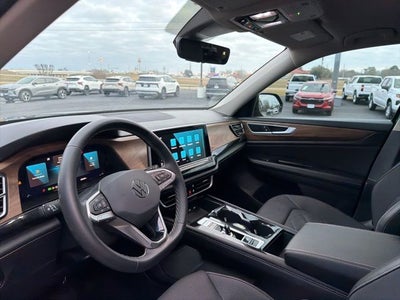 2024 Volkswagen Atlas 2.0T SE w/Technology