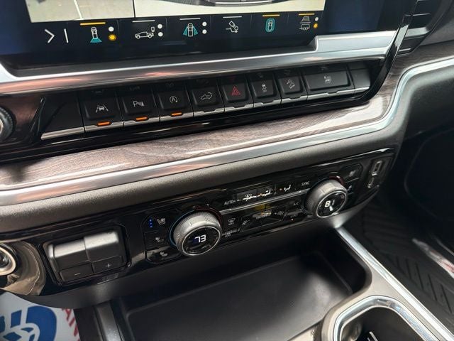 2022 Chevrolet Silverado 1500 4WD Crew Cab Short Bed LTZ