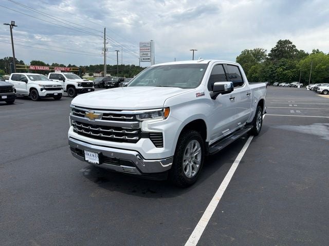 2022 Chevrolet Silverado 1500 4WD Crew Cab Short Bed LTZ