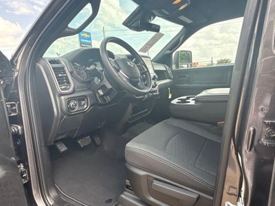 2026 RAM Ram 2500 RAM 2500 BLACK EXPRESS CREW CAB 4X4 6'4' BOX