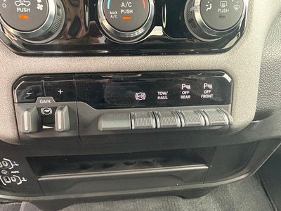 2026 RAM Ram 2500 RAM 2500 BLACK EXPRESS CREW CAB 4X4 6'4' BOX