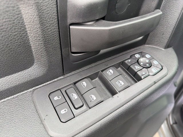 2027 RAM Ram 2500 RAM 2500 BLACK EXPRESS CREW CAB 4X4 6'4' BOX