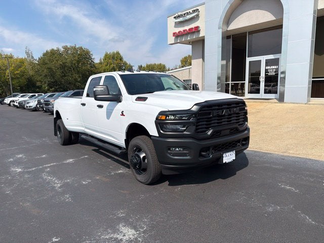2027 RAM Ram 3500 RAM 3500 TRADESMAN CREW CAB 4X4 8' BOX