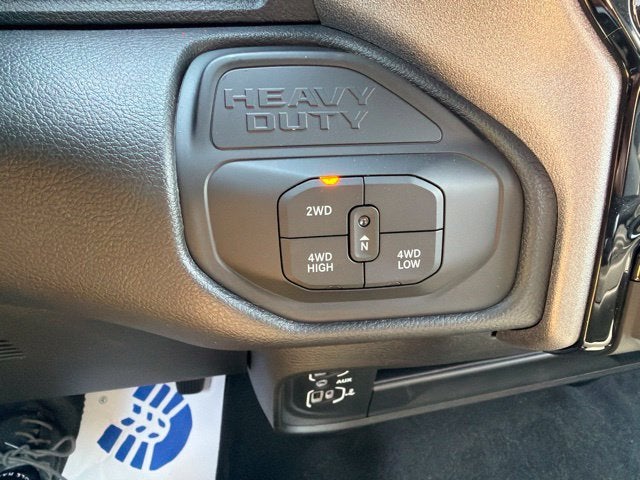 2027 RAM Ram 3500 RAM 3500 TRADESMAN CREW CAB 4X4 8' BOX