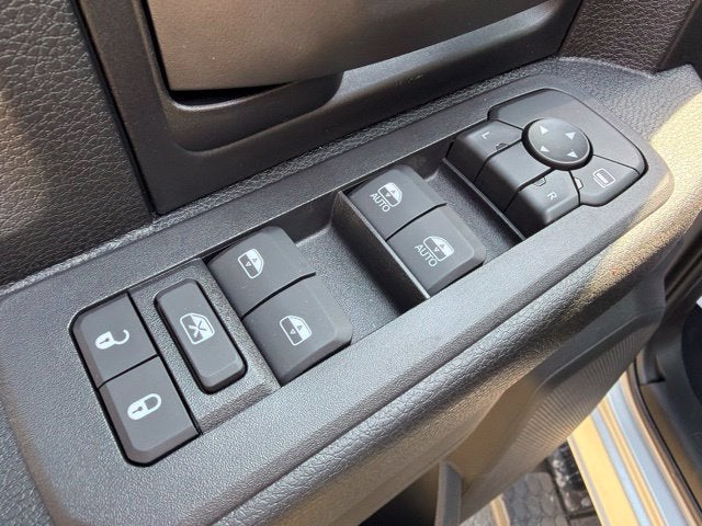 2027 RAM Ram 3500 RAM 3500 TRADESMAN CREW CAB 4X4 8' BOX