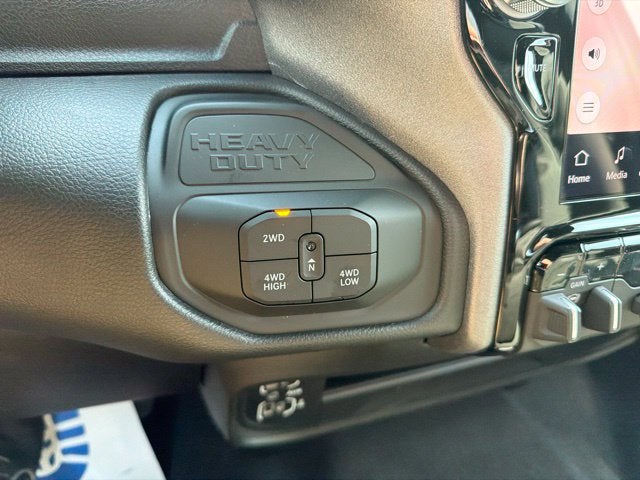 2027 RAM Ram 3500 RAM 3500 TRADESMAN CREW CAB 4X4 8' BOX