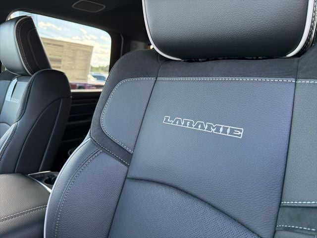 2026 RAM Ram 3500 RAM 3500 LARAMIE CREW CAB 4X4 8' BOX