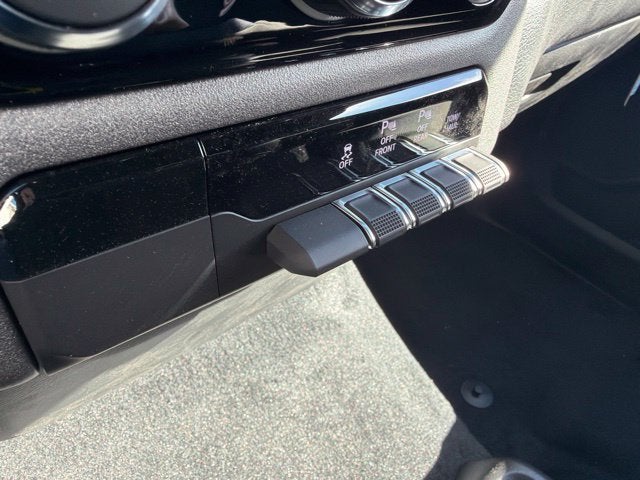 2027 RAM Ram 1500 RAM 1500 TRADESMAN CREW CAB 4X2 5'7' BOX