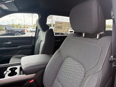 2027 RAM Ram 1500 RAM 1500 EXPRESS CREW CAB 4X4 5'7' BOX