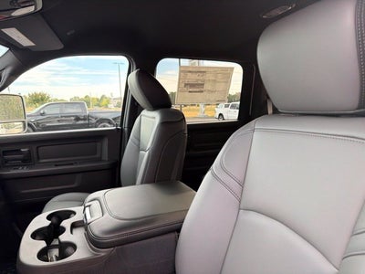 2027 RAM Ram 5500 Chassis Cab RAM 5500 TRADESMAN CHASSIS CREW CAB 4X4 60' CA