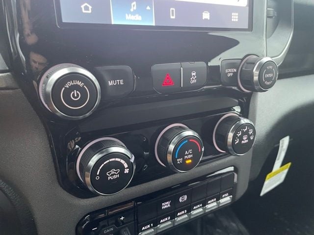 2025 RAM Ram 5500 Chassis Cab RAM 5500 TRADESMAN CHASSIS CREW CAB 4X4 60' CA