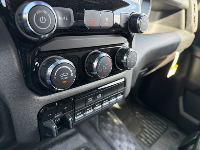 2026 RAM Ram 5500 Chassis Cab RAM 5500 TRADESMAN CHASSIS CREW CAB 4X4 60' CA