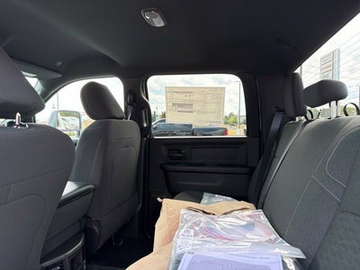2027 RAM Ram 5500 Chassis Cab RAM 5500 TRADESMAN CHASSIS CREW CAB 4X4 60' CA