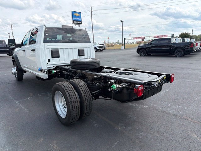 2027 RAM Ram 5500 Chassis Cab RAM 5500 TRADESMAN CHASSIS CREW CAB 4X4 60' CA