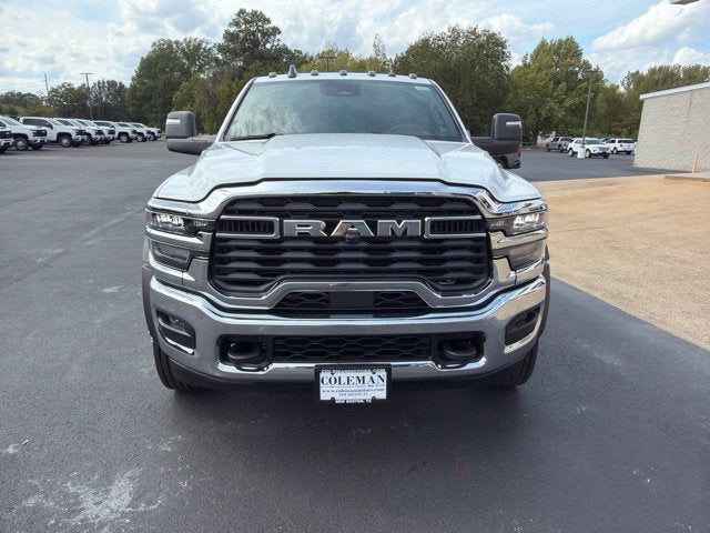 2027 RAM Ram 5500 Chassis Cab RAM 5500 TRADESMAN CHASSIS CREW CAB 4X4 60' CA