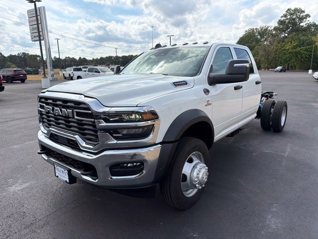 2027 RAM Ram 5500 Chassis Cab RAM 5500 TRADESMAN CHASSIS CREW CAB 4X4 60' CA