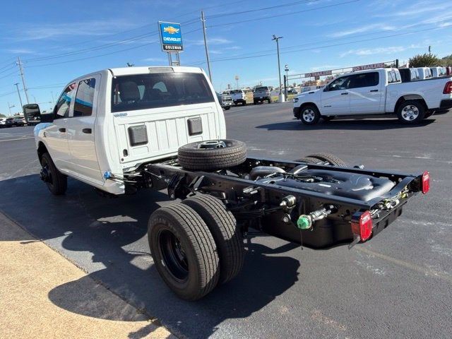 2027 RAM Ram 3500 Chassis Cab RAM 3500 TRADESMAN CREW CAB CHASSIS 4X4 60' CA