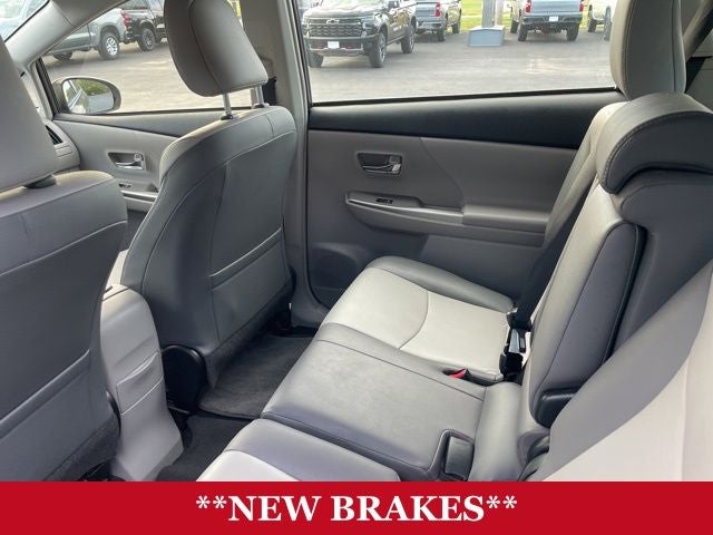 2017 Toyota Prius v Four