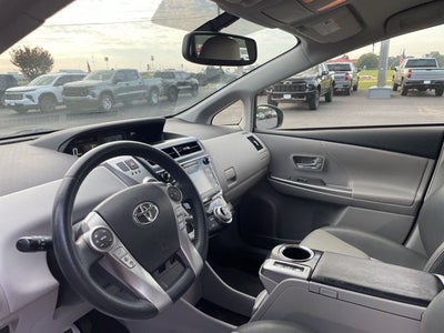 2017 Toyota Prius v Four