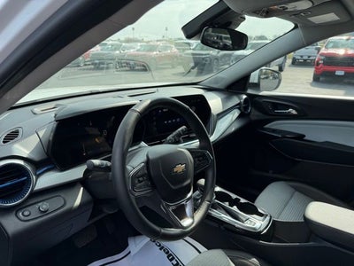 2025 Chevrolet Trax FWD LT